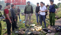 Công an đấu súng với 28 tên tội phạm ma túy, thu 160 bánh heroin